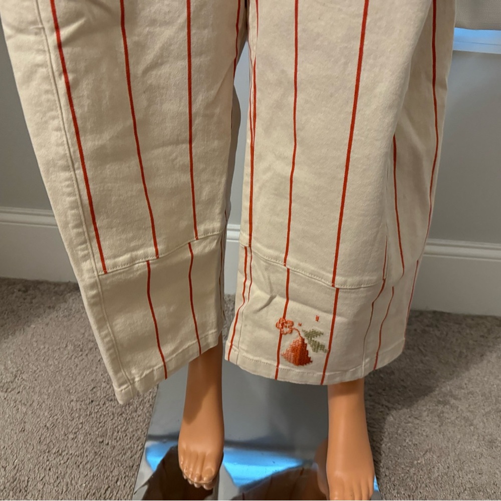 Cool Pilcro Anthropologie size M cream red stripe embroidered wide leg pants - Picture 3 of 6
